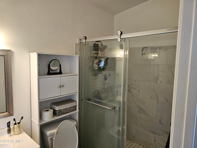 Building Photo - 1042 W Ocotilla St