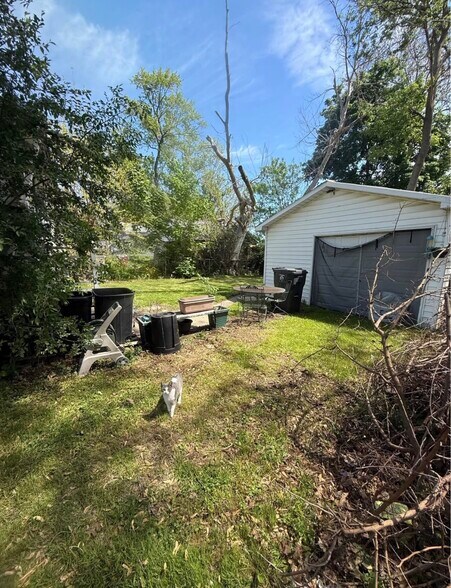 Building Photo - 1522 Cronk Ave