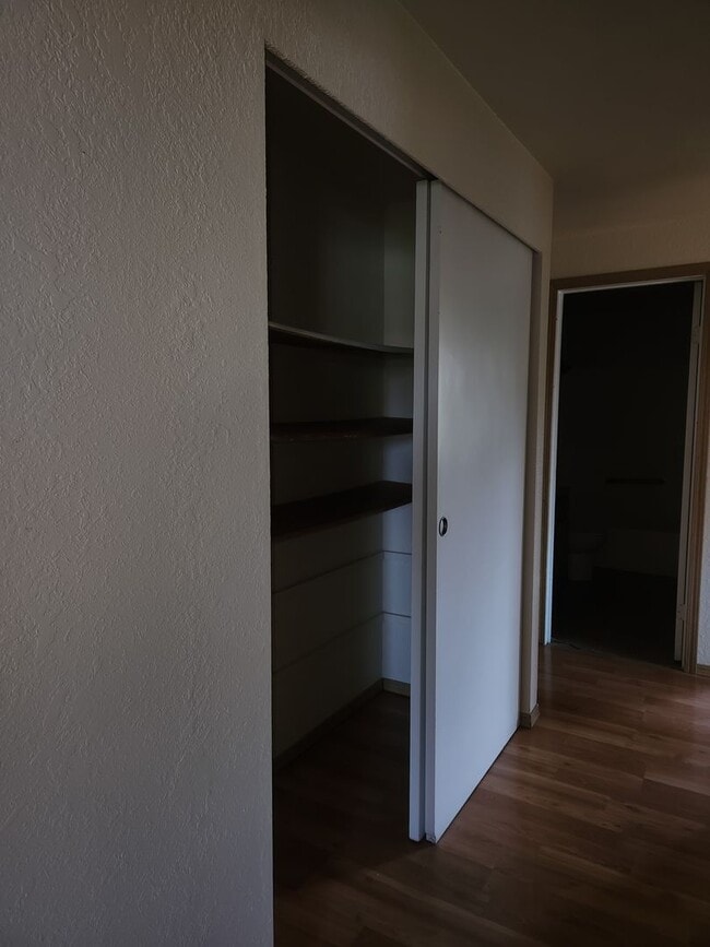 Building Photo - Rambler Available For Rent!!