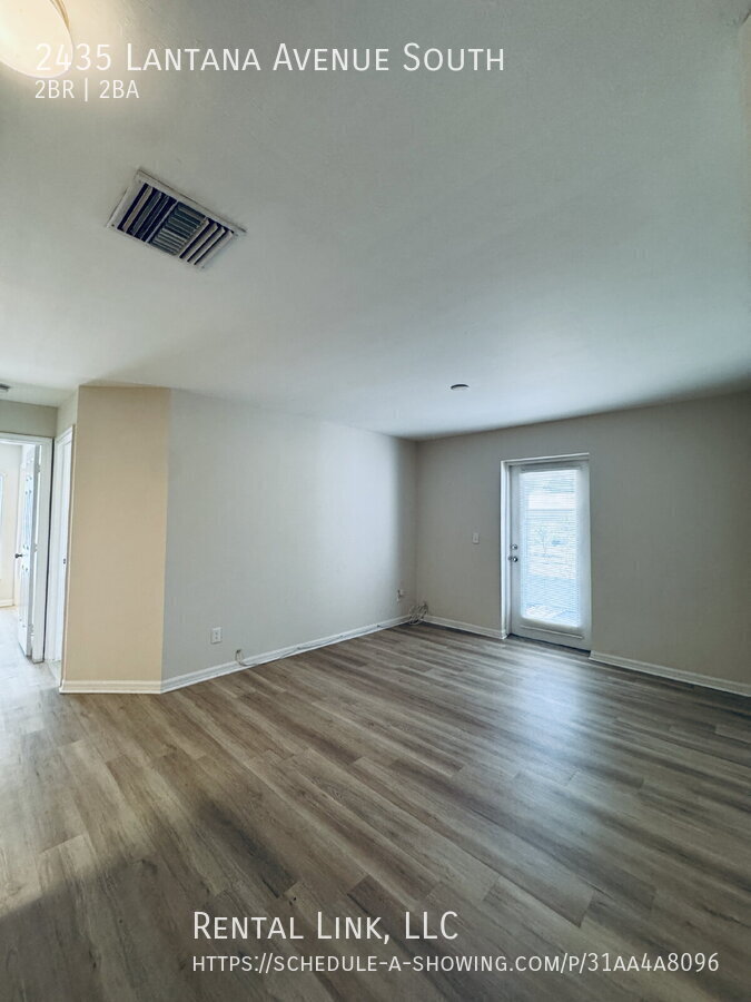 Building Photo - 2435 Lantana Ave S