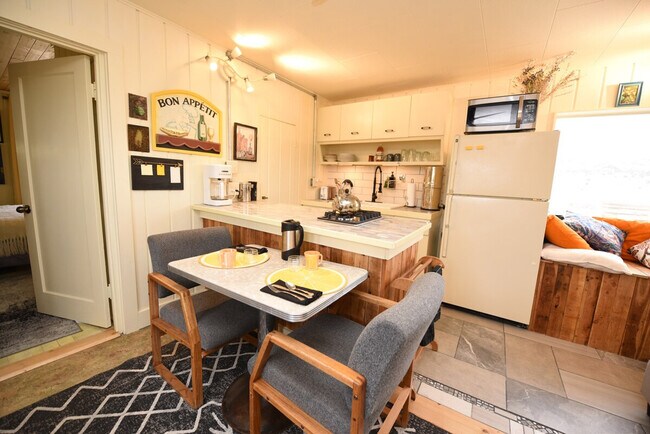 Building Photo - 759 MT-2