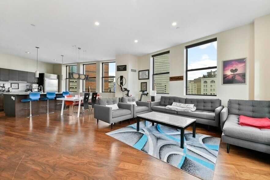 Building Photo - 286 Columbus Ave