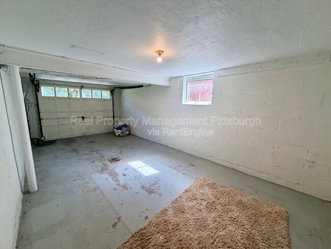 Building Photo - 1076 Thornwood Dr