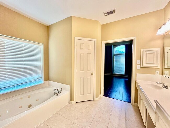 Building Photo - 6415 Coley Park