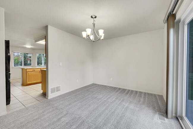 Building Photo - $2,800 - 4 Bed, 3.5 Bath Home in CO Spring...