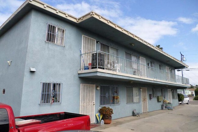 Building Photo - 1413 Hemlock Ave