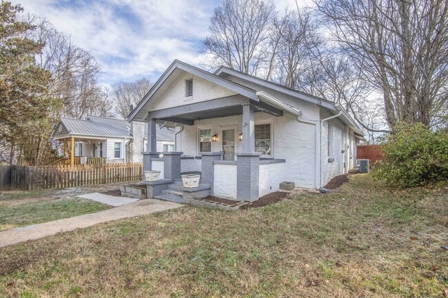 Building Photo - 1148 Baker Ave