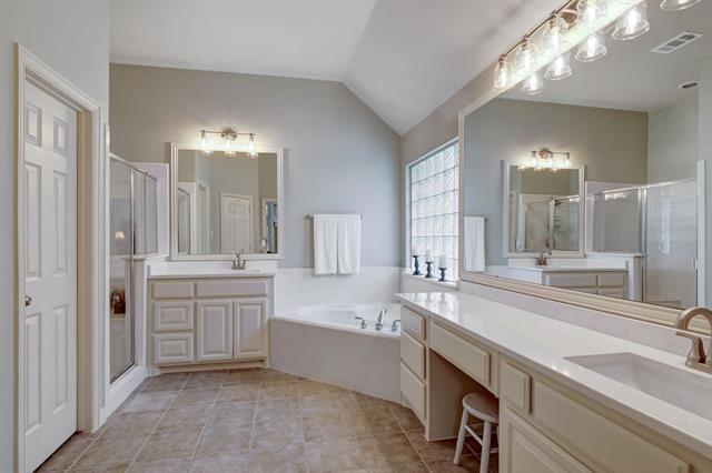 Building Photo - 9 Avalon Dr