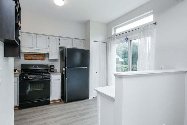 Building Photo - 1211 Arapaho Ct