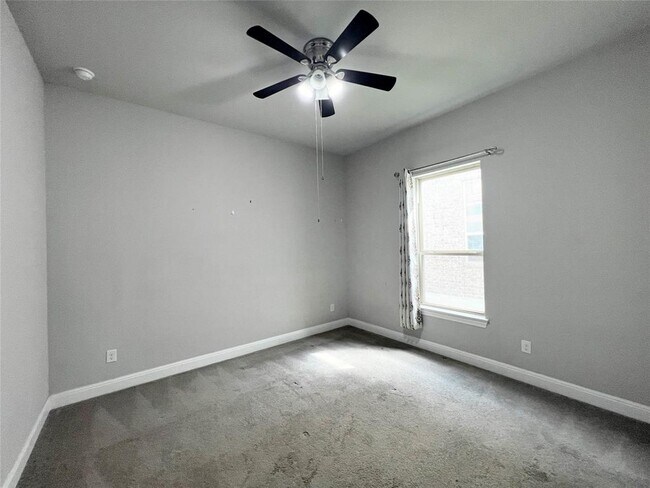 Building Photo - 2700 Hudson Ln