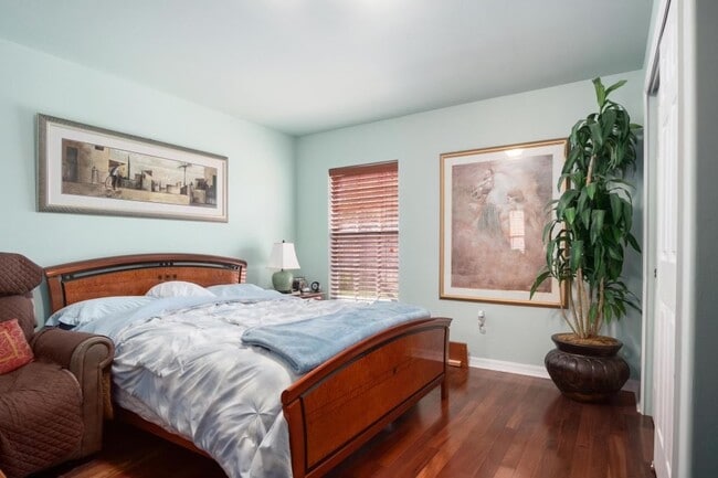 Upstairs Bedroom 1 - 2046 Mandarin Ln