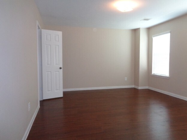 Building Photo - 13318 Ambrosa Dr