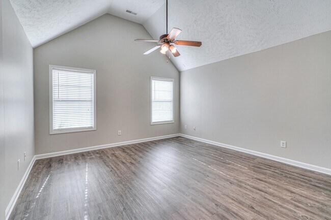 Building Photo - 1419 Colyn Avenue