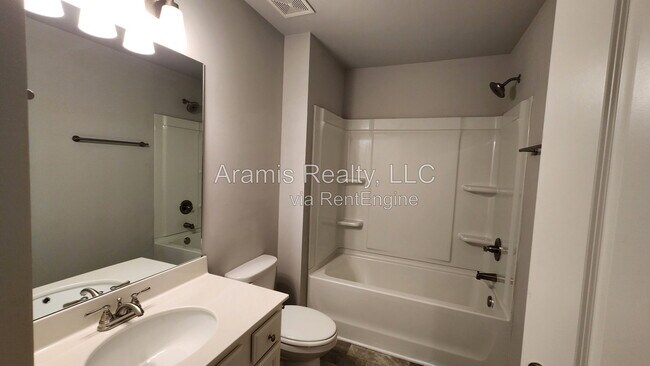 Building Photo - 5258 Pinnacle Walk