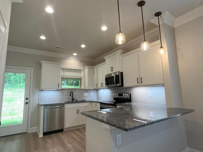 Building Photo - 146 Midpark Dr