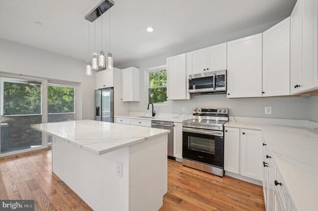 Building Photo - 2430 Harris Mill Rd