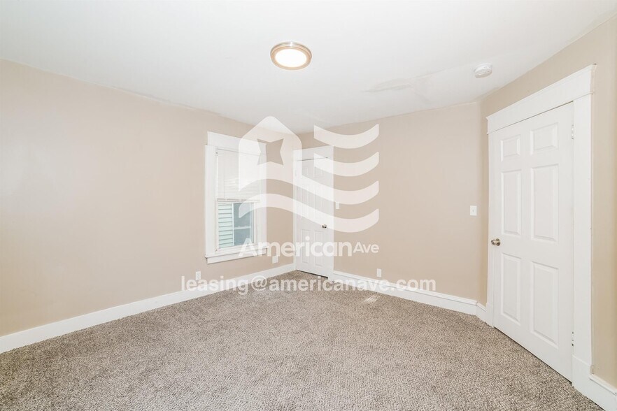 Building Photo - 741 25th St