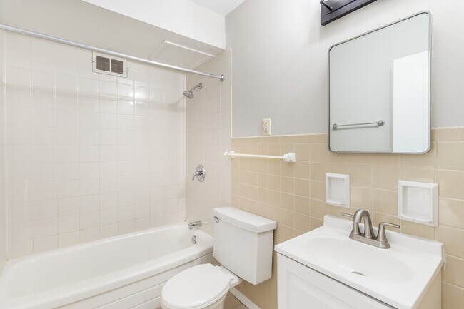 Building Photo - W166N9182 Grand Ave