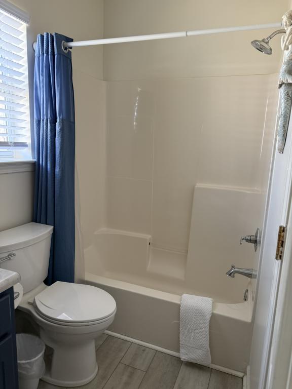 Building Photo - 7908 Sunset Ave