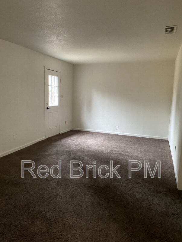 Building Photo - 3326 Carson Ct