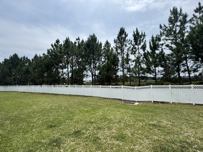 Building Photo - Spring Move in Special:  2nd month rent is FREE if you sign a lease before the end of July.