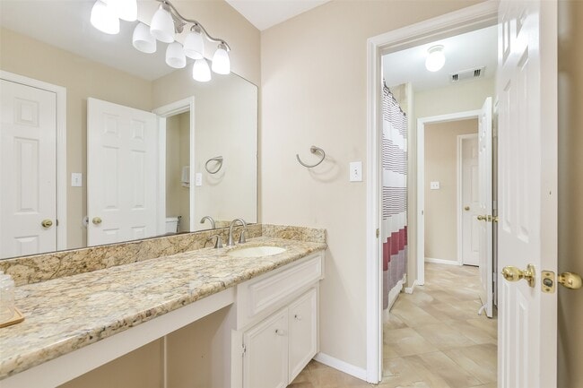 Building Photo - 3234 Shadowleaf Dr