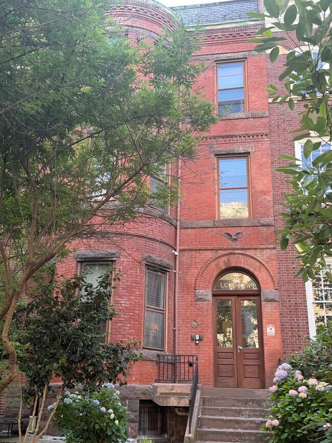 Building Photo - 1702 16th St NW