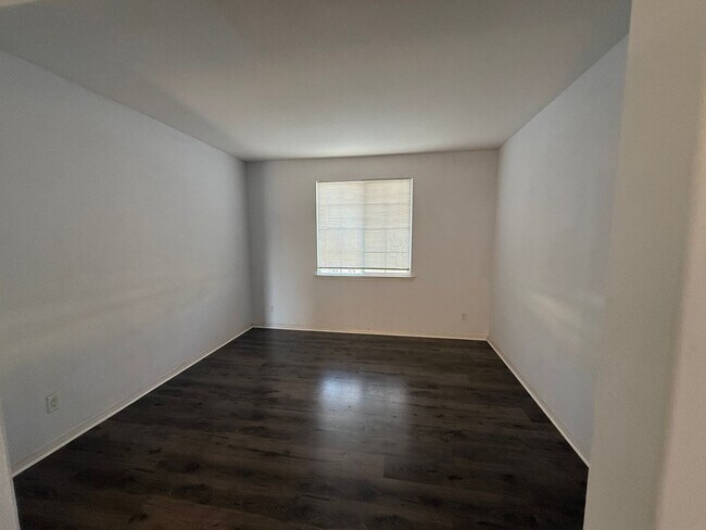 Building Photo - Resort Living at The Lakes Community in Menifee!—5 Bedrooms 3 Baths.