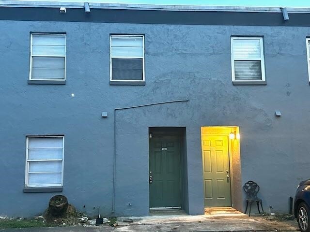 Building Photo - 2325 W Pensacola St
