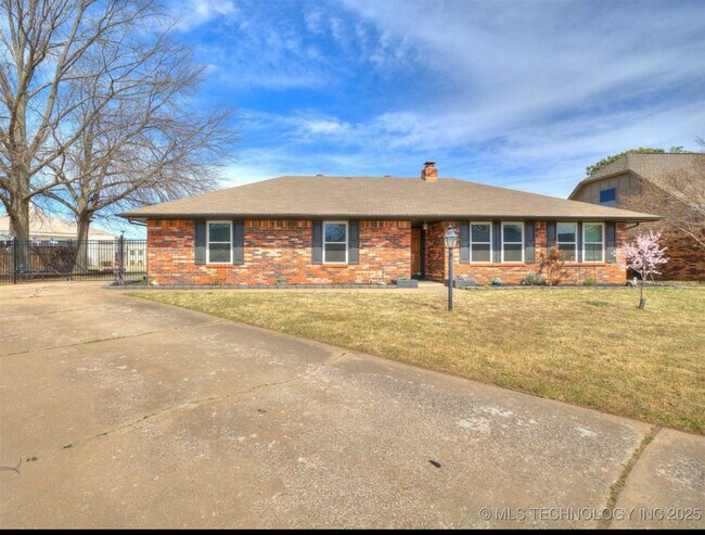 Primary Photo - 7501 E 81st Pl