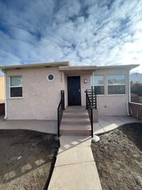 Building Photo - Fully remodeled house in North Park