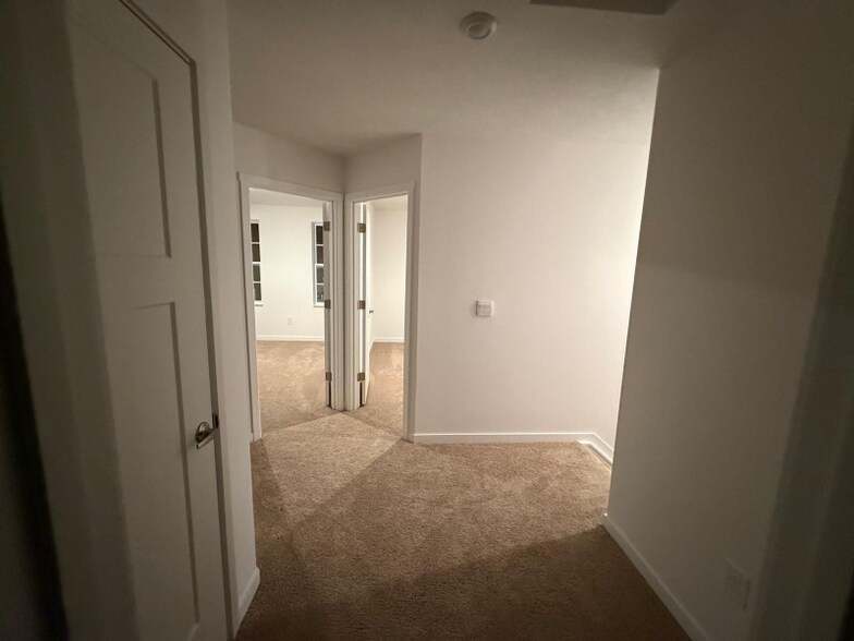 Building Photo - 146 Dusky Willow Dr