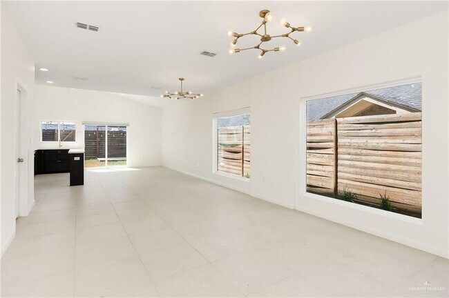 Building Photo - 24 N 28th St