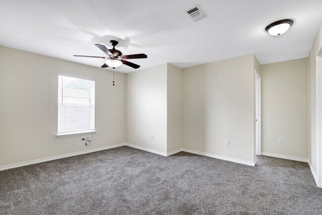 Building Photo - Two-Story Retreat with Modern Amenities an...