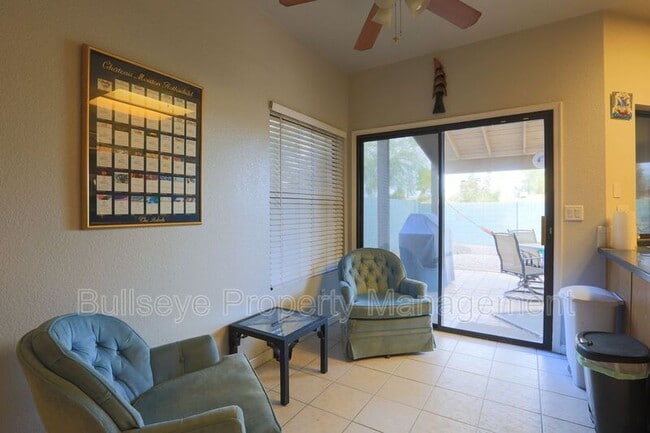 Building Photo - 4566 W Shannon St