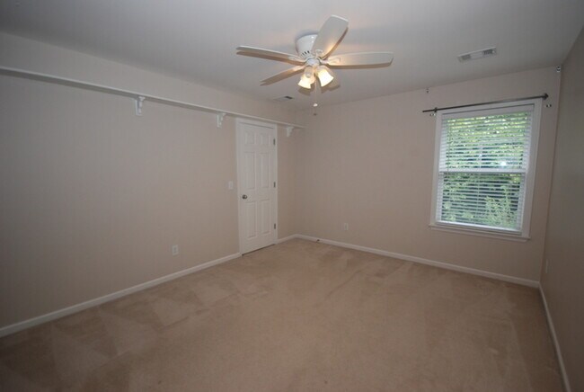 Building Photo - Oversized Executive Style Home with Finish...