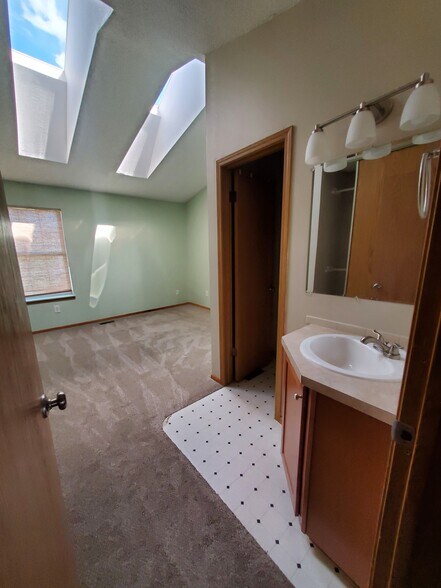 Building Photo - 1150 Milo Cir