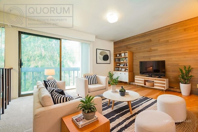 Building Photo - Super Unique Northgate Loft!