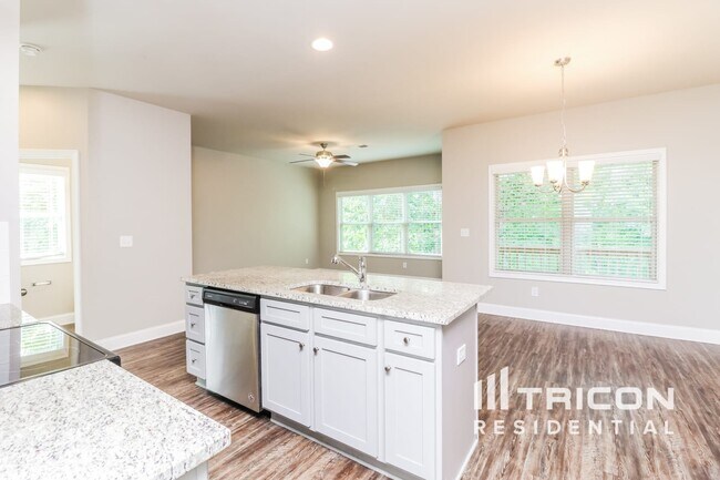 Building Photo - 637 Ireland Ln