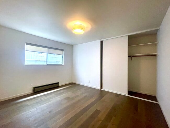 Building Photo - 1885 Pacific Ave