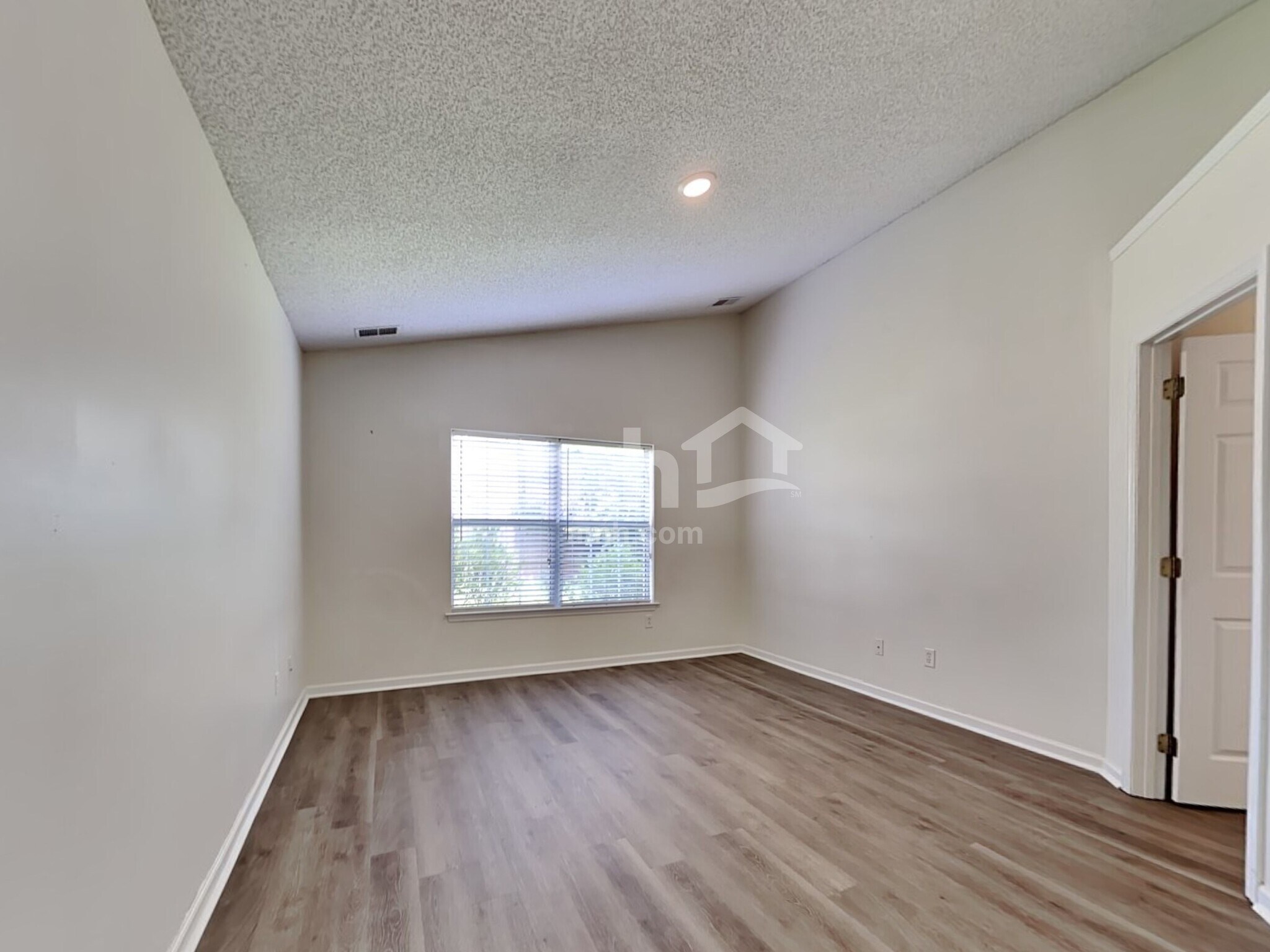 Building Photo - 530 Beverly Dr