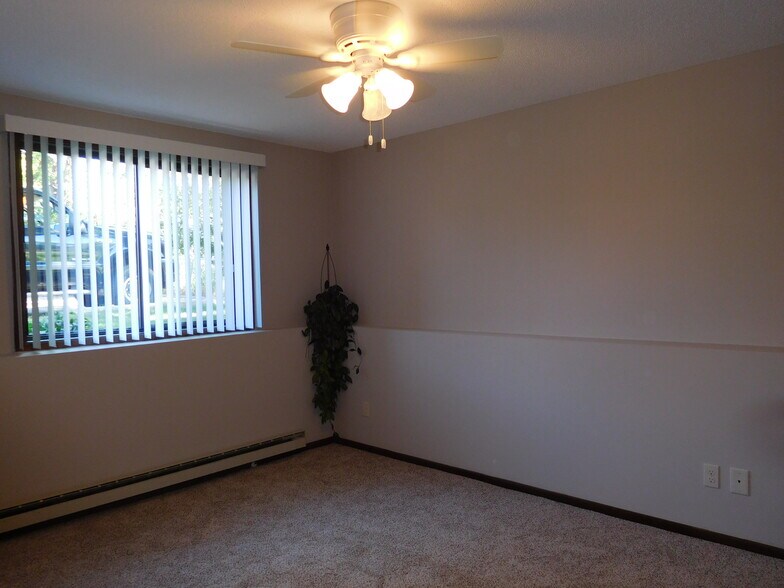 Building Photo - 511 Madison St