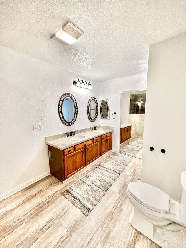 Building Photo - Sweet Single-Story, Completely Detached, Home in the Picturesque Fallbrook Village HOA Community!