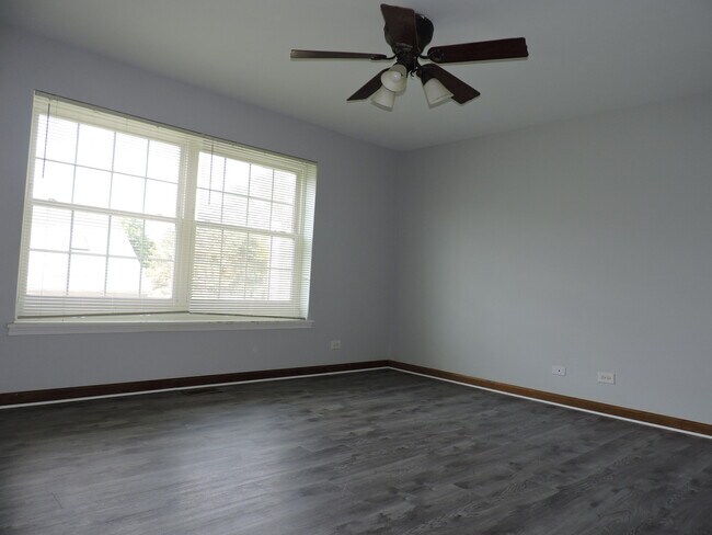 Building Photo - 1334 Gloucester Cir