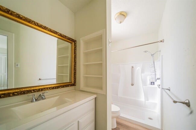 Building Photo - 5400 Sheldon St