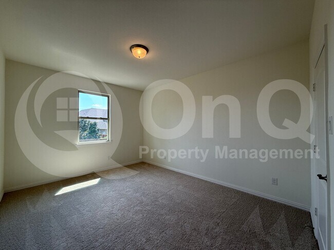 Building Photo - 1165 Clearwater Dr