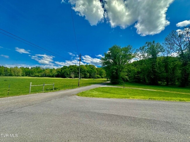 Building Photo - 2108 Pleasant View Dr