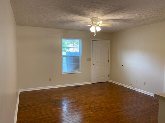 Building Photo - 409 Filter Plant Rd