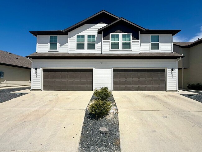 Building Photo - 243 Nespral Dr