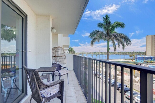 Building Photo - 1201 S Ocean Dr